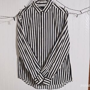 H&M men's medium dress shirt